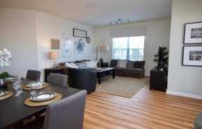 Vista Cay Epic, New! condo